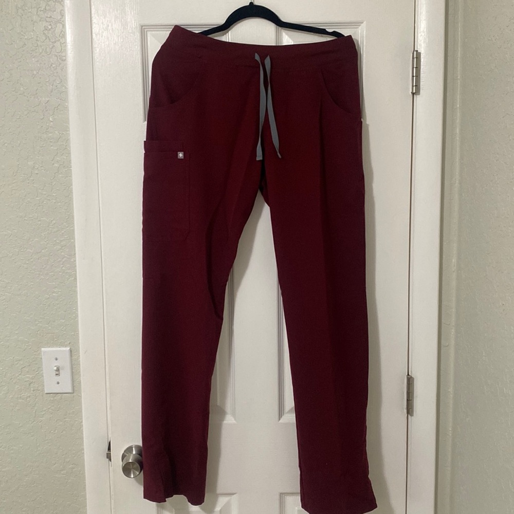 Figs Women’s Medium Cargo Scrub Pants
